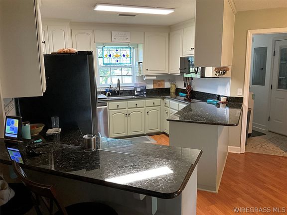 4th image of 93 Biscayne Ln