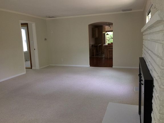 4th image of 743 18th Ave