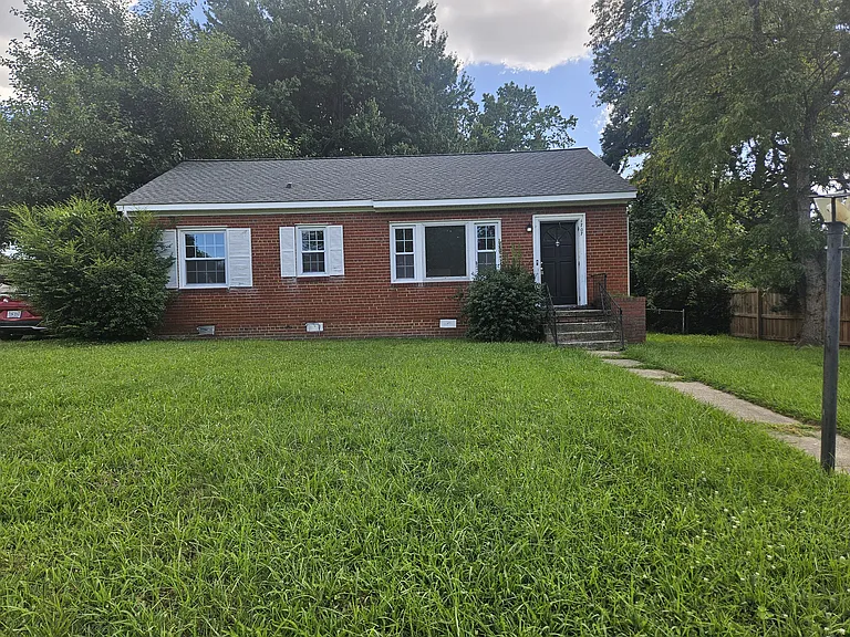 1707 Lyndover Rd — Photo 1