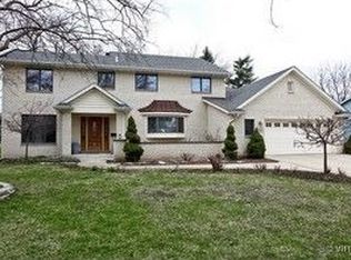 1109 Summit Hills Ln, Naperville, IL 60563