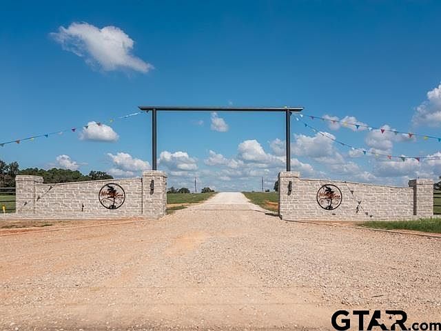 2nd image of 2 County Road 3605