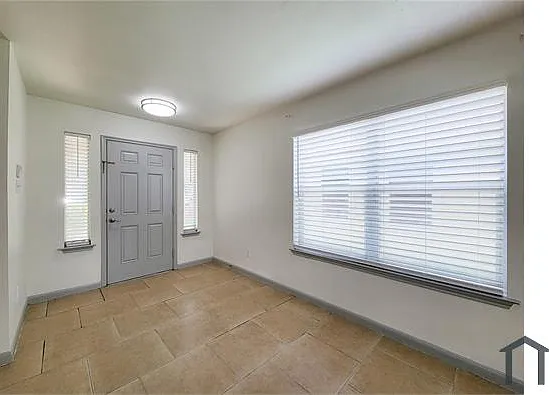 19022 Yellow Thrush Dr — Photo 10