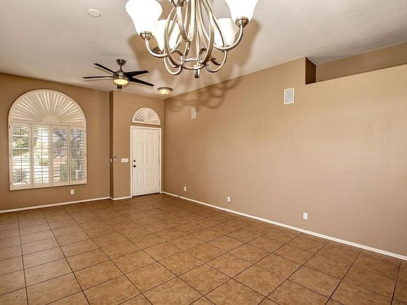 4th image of 225 N Kenneth Pl