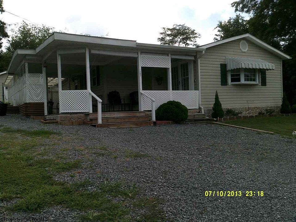1st image of 141 Bridgewater Dr