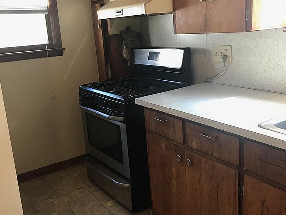 5th image of 2416 Mc Kee Ave SW