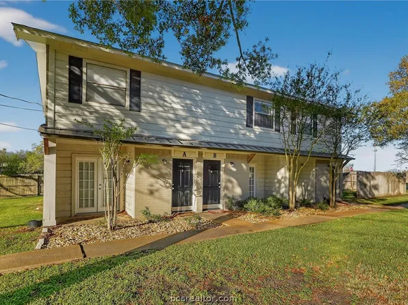 1400 Summit St APT B, College Station, TX 77845