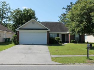 404 Laurel Hill Cir, Richmond Hill, GA 31324