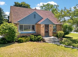 215 N 11th St, Oostburg, WI 53070