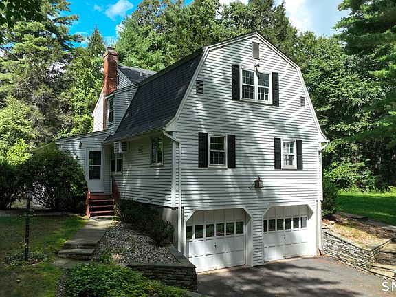 2nd image of 221 Old Farms Road