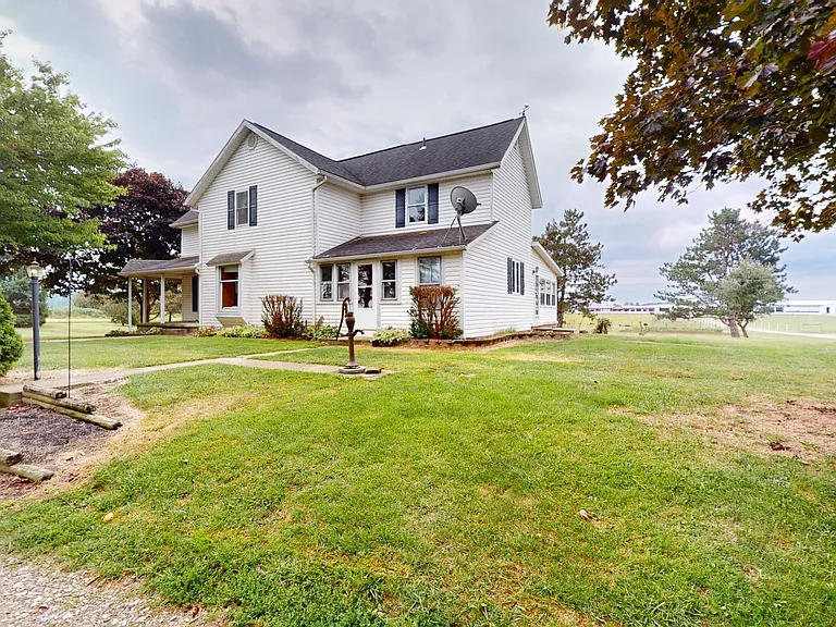 7635 State Route 13 N — Photo 15
