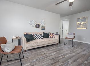 13 Shirley Ln, Edmond, OK 73003