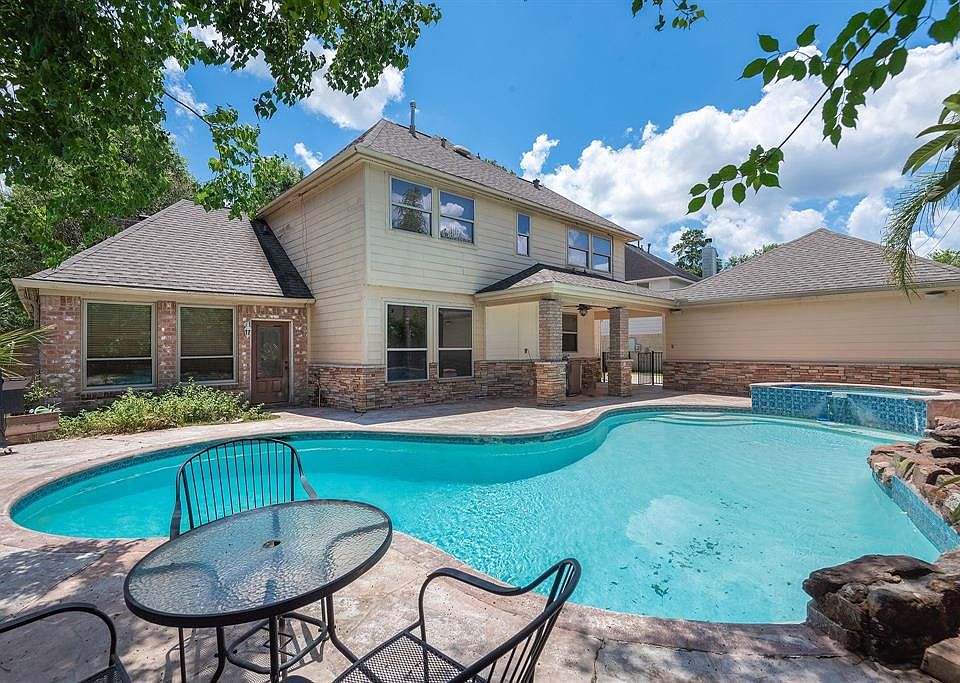 1st image of 19007 Walden Forest Dr