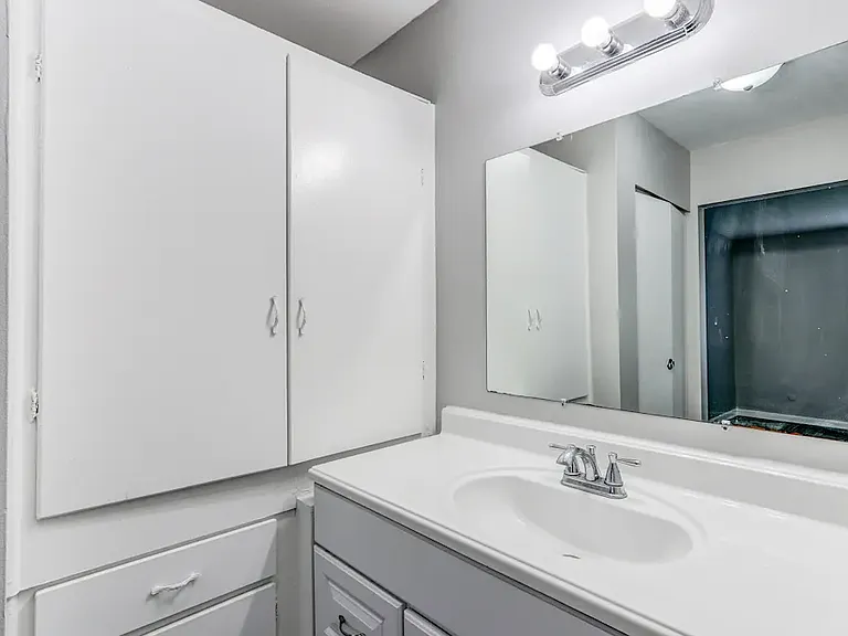 Englewood Villas & Residences — Photo 34