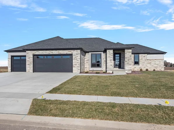 1115 Cherrywood Ct, Sherman, IL 62684