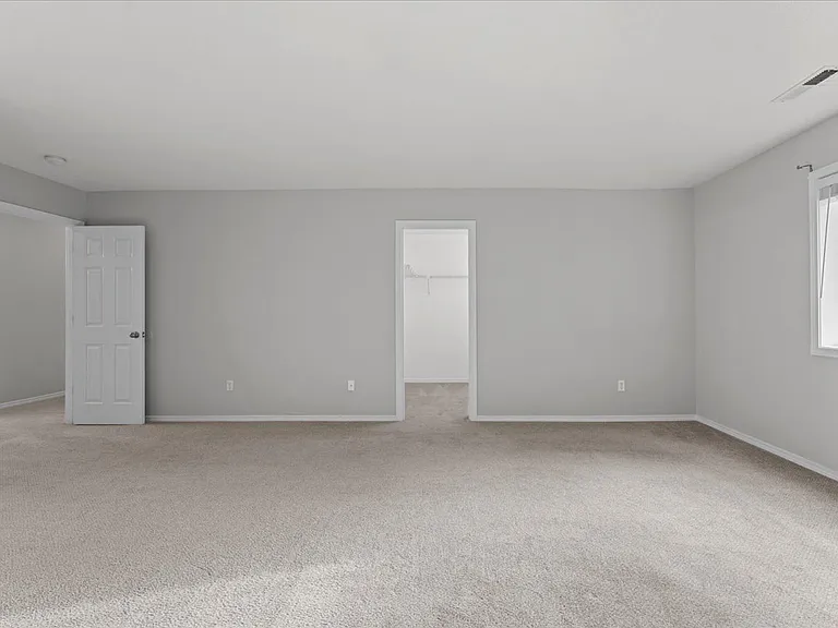 315 S 34th Pl — Photo 32