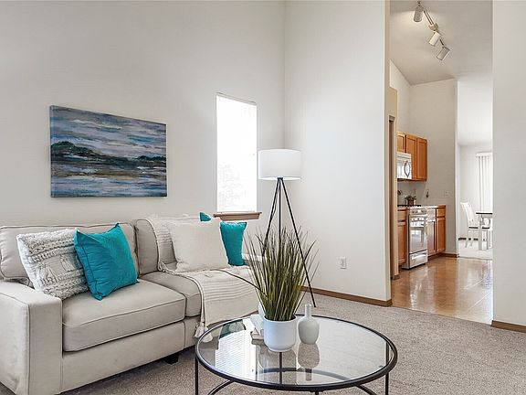 5th image of 1149 Bayenes Court SE