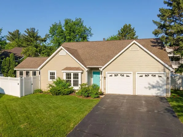 7526 W 111th St, Bloomington, MN 55438