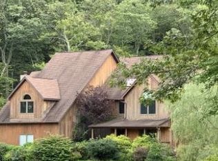 350 Depot Hill Rd, Poughquag, NY 12570