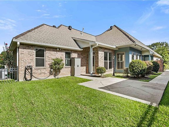 4th image of 262 Lourdes Ln