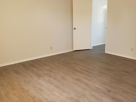 5th image of 1115 Cordova St APT 122