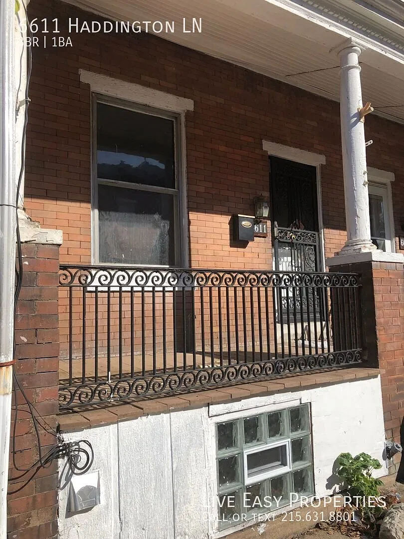 Wonderful large 3 bedroom house - updated, clean, great landlord! — Photo 1