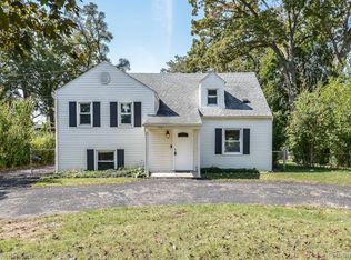 15325 Loveland St, Livonia, MI 48154