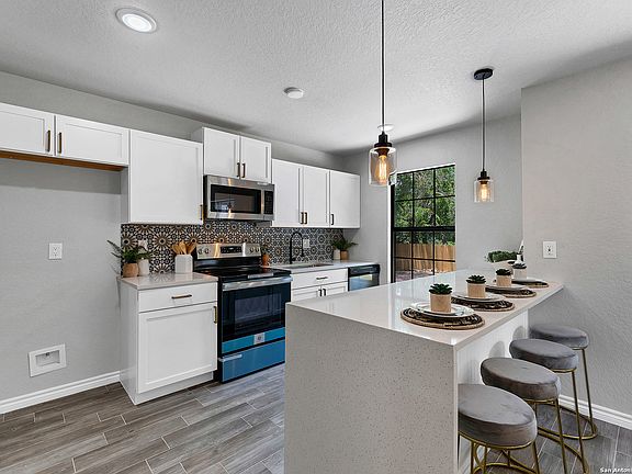3rd image of 4206 Golden Spice Dr