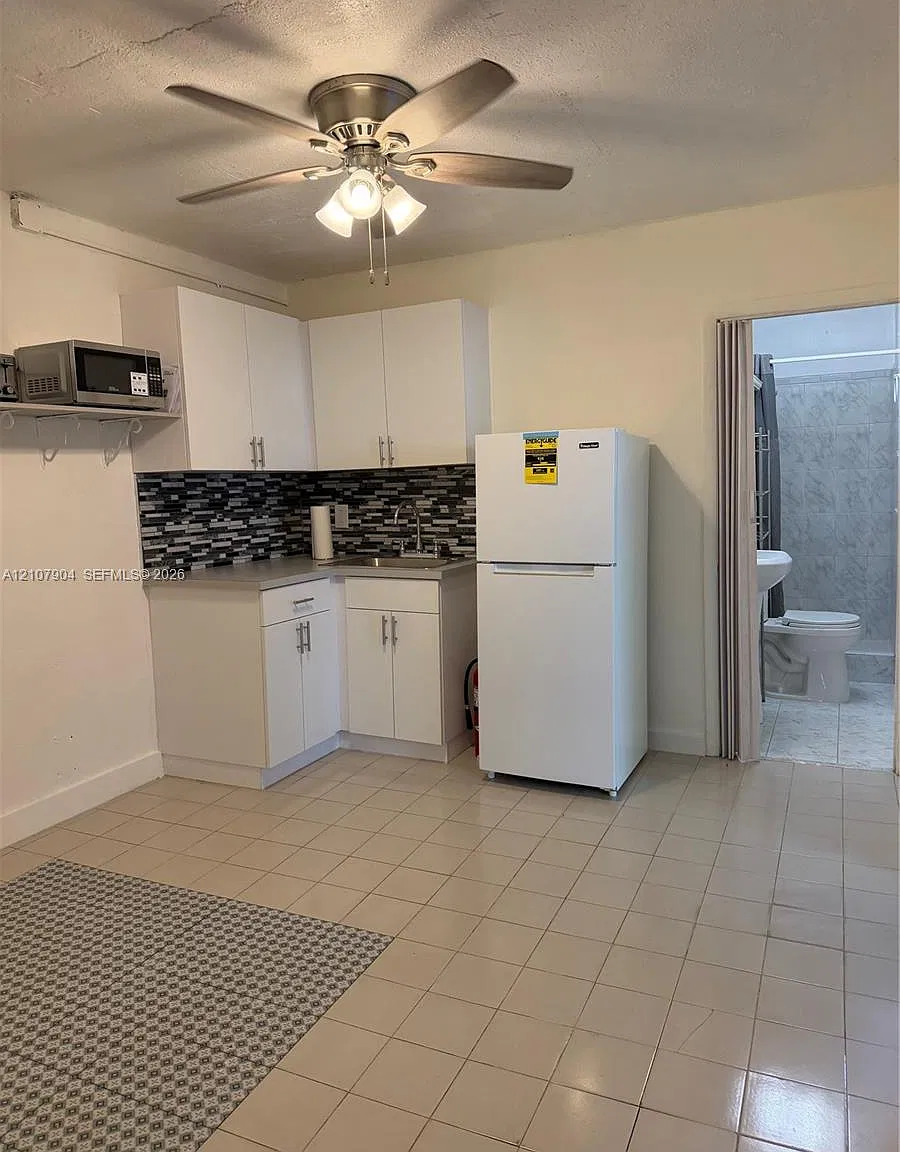 Sunkist Grove — Photo 1