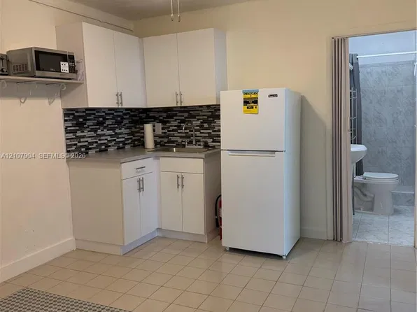 1405 NW 121st St, Miami, FL