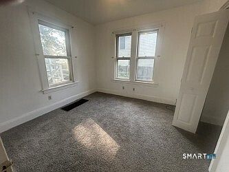 5th image of 97 Loomis St