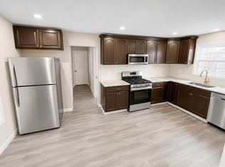 218 Cooper St, Beverly, NJ 08010