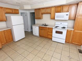 16 Grant St, South Hadley, MA 01075