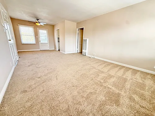 Beautiful Park Estates Apartment for Rent Photo 1 Beautiful Park Estates Apartment for Rent Photo 1