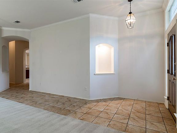 3rd image of 5516 Thornberry Dr