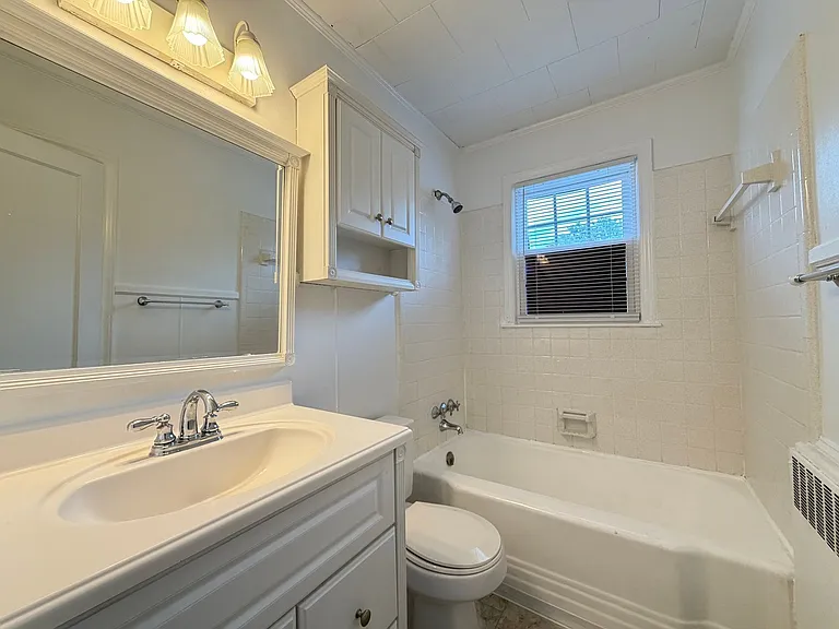 452 Parkview Dr #C — Photo 11