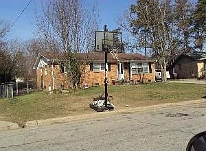 1st image of 606 Mobile St