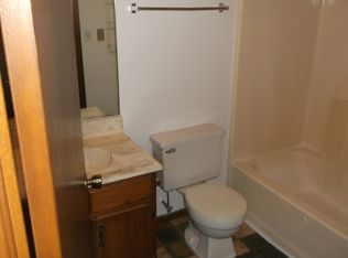 67 Champion Ave APT 4, Fond Du Lac, WI 54935