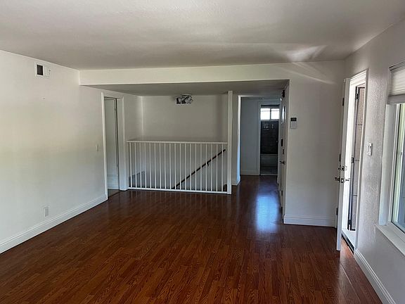 5th image of 14820 McVay Ave