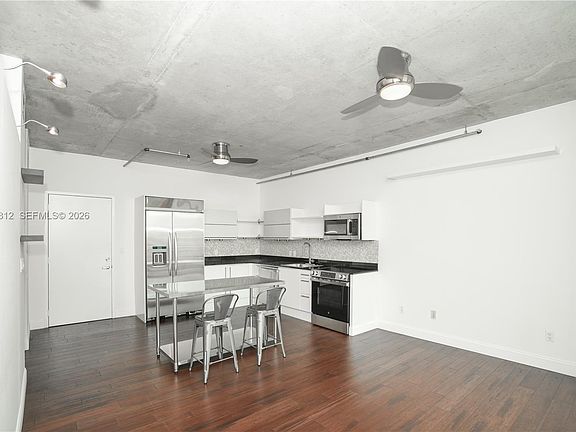 4th image of 690 SW 1st Ct APT 1623