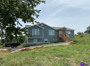 631 Cloverdale Estates Rd, Irvington, KY 40146