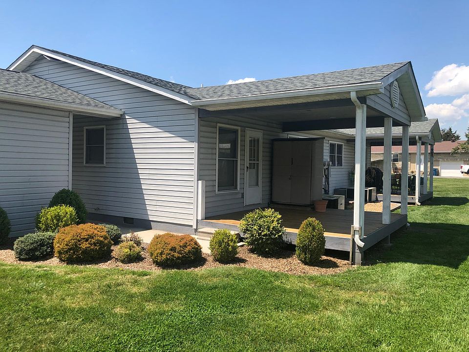 2nd image of 302 Westwood Place Private Dr #2