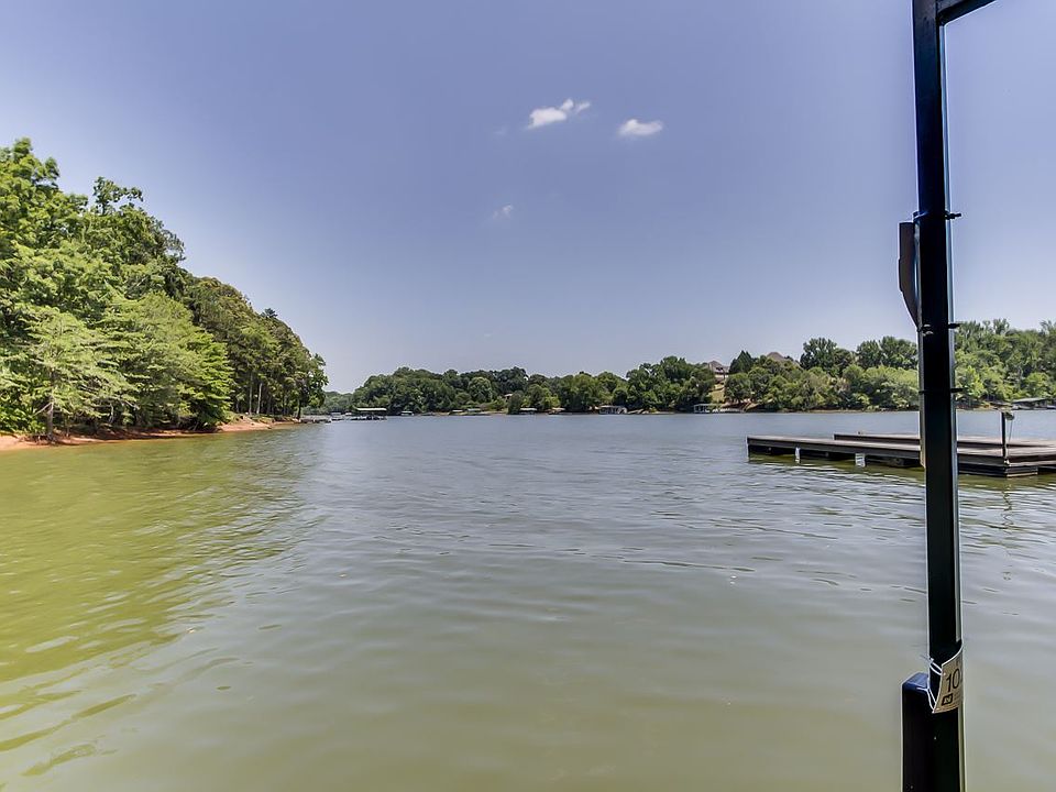 2nd image of 107 Chasewater Dr