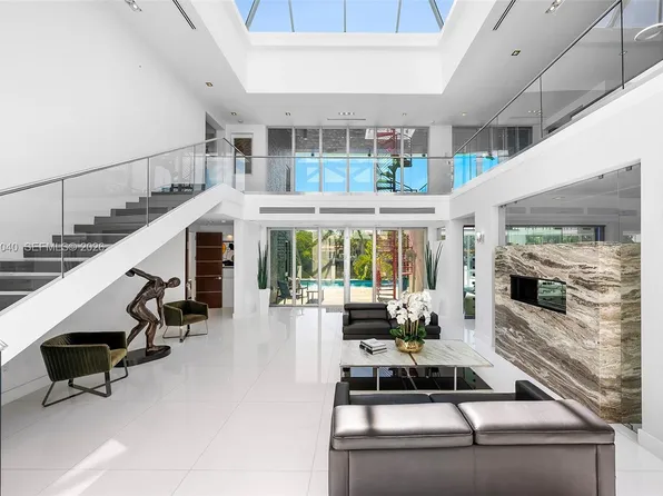 300 Royal Plaza Dr, Fort Lauderdale, FL 33301