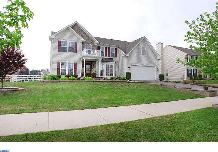 1st image of 323 Drake Dr