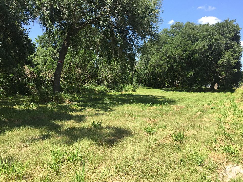 1st image of 130 7th St E