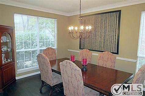 5th image of 2405 Glen Ridge Dr