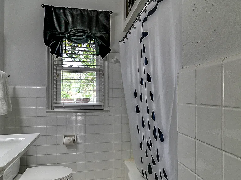 6432 Malvey Ave — Photo 22