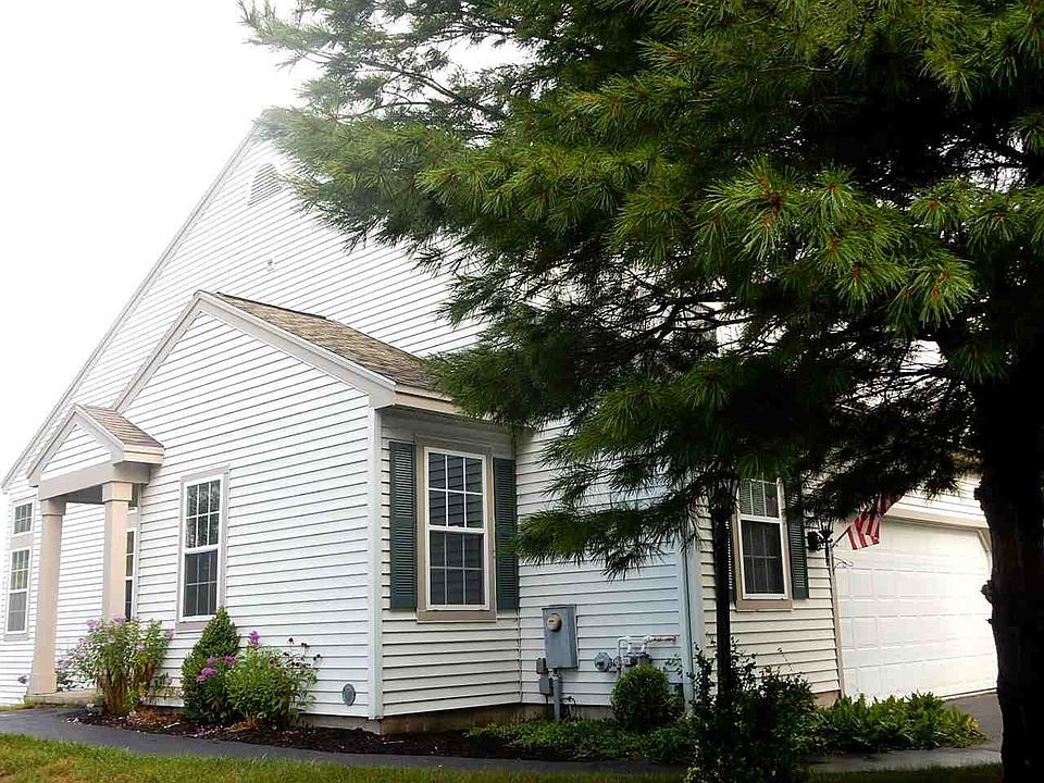1st image of 15 Pond Ln