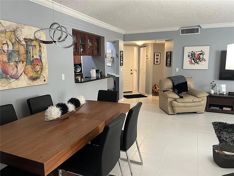 10791 NW 14th St #303 — Photo 5