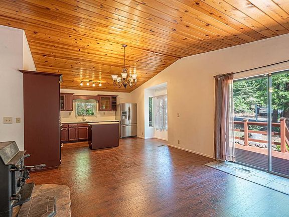 5th image of 24226 White Fir Drive N